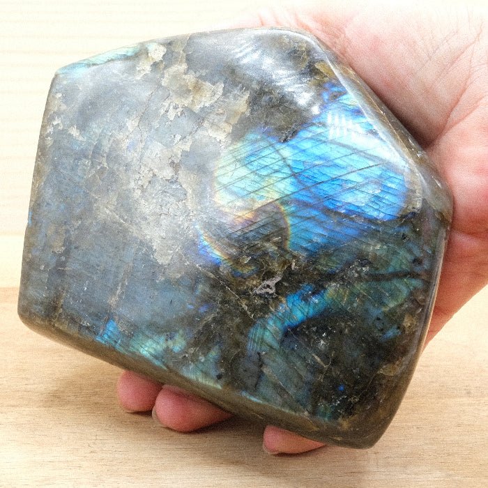 Bloc de Labradorite N°36 - 1108g (Madagascar) - Nature Minérale