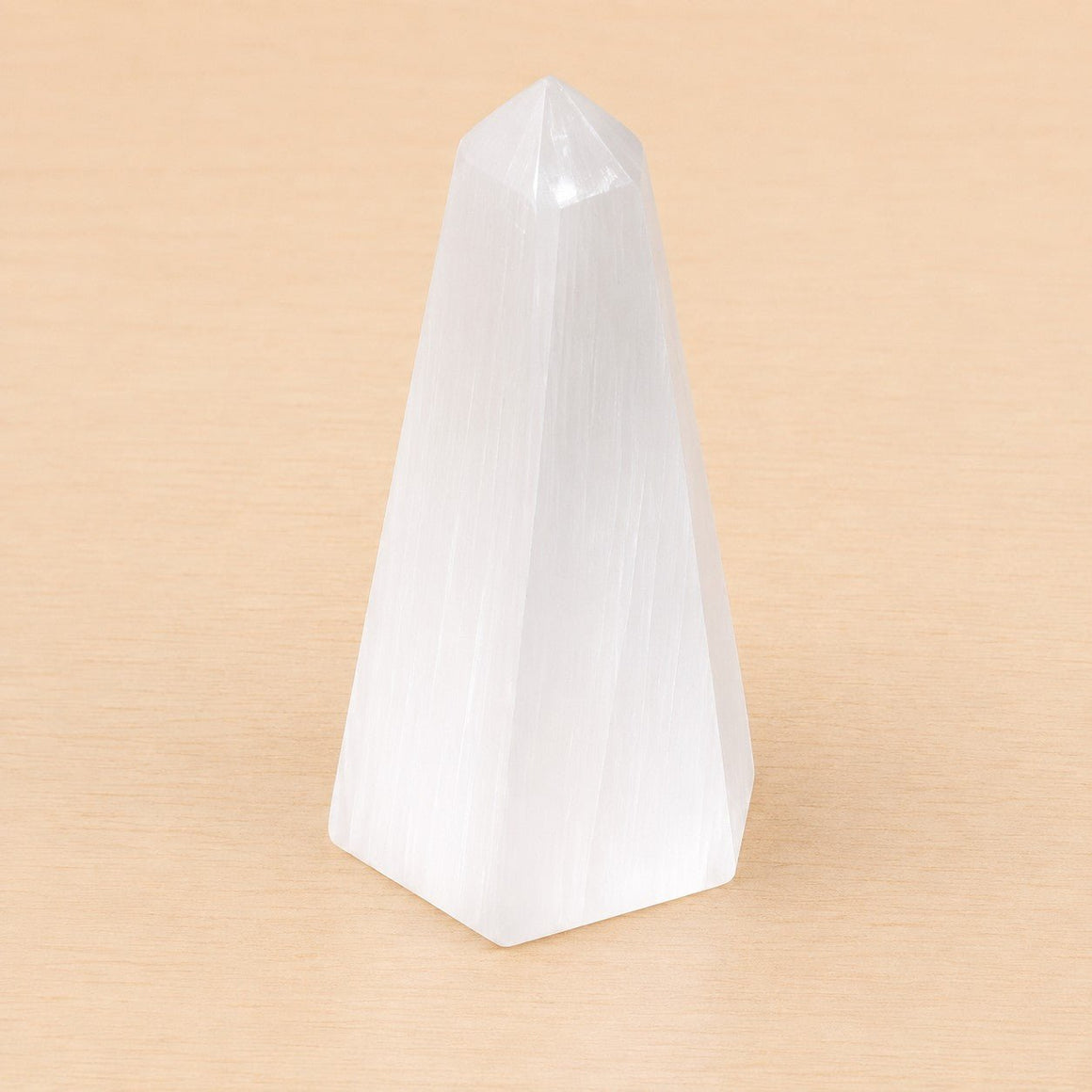 Obélisque Sélénite A+ Pyramide 90 à 100mm (Maroc) - Nature Minérale