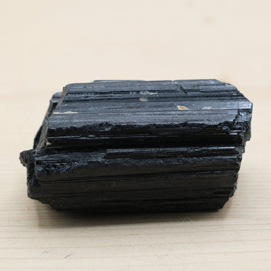Tourmaline noire brute n° 101/ 234g (Brésil) - Nature Minérale
