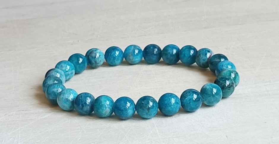 ELIXIR - Bracelet Apatite bleue sur notre boutique de pierre naturelle .  Découvrez tous nos bracelets de lithothérapie ainsi que leurs bienfaits et  leurs vertus sur notre site – Elixir